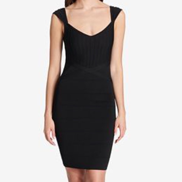 Guess Dresses & Skirts - Guess Sweetheart Bandage Bodycon Dress